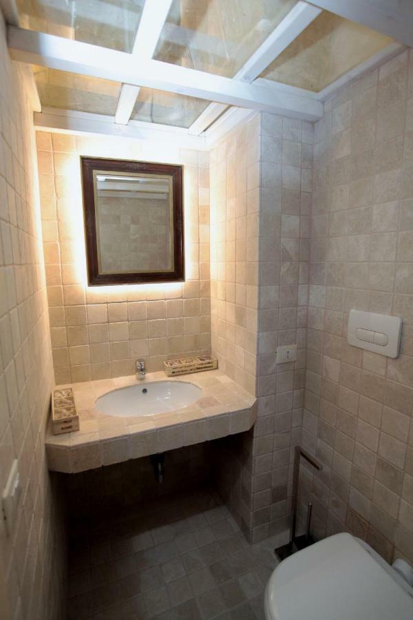 B&B Palazzo Gorgoni Λέτσε Εξωτερικό φωτογραφία